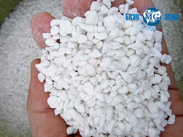 ?；⒅楹驼渲閹r的主要區別