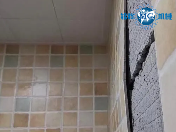 墻磚大面積脫落！墻面問(wèn)題還是瓷磚粘貼問(wèn)題？